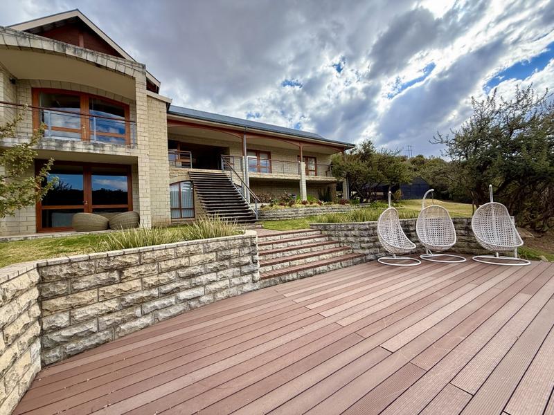 5 Bedroom Property for Sale in Clarens Free State